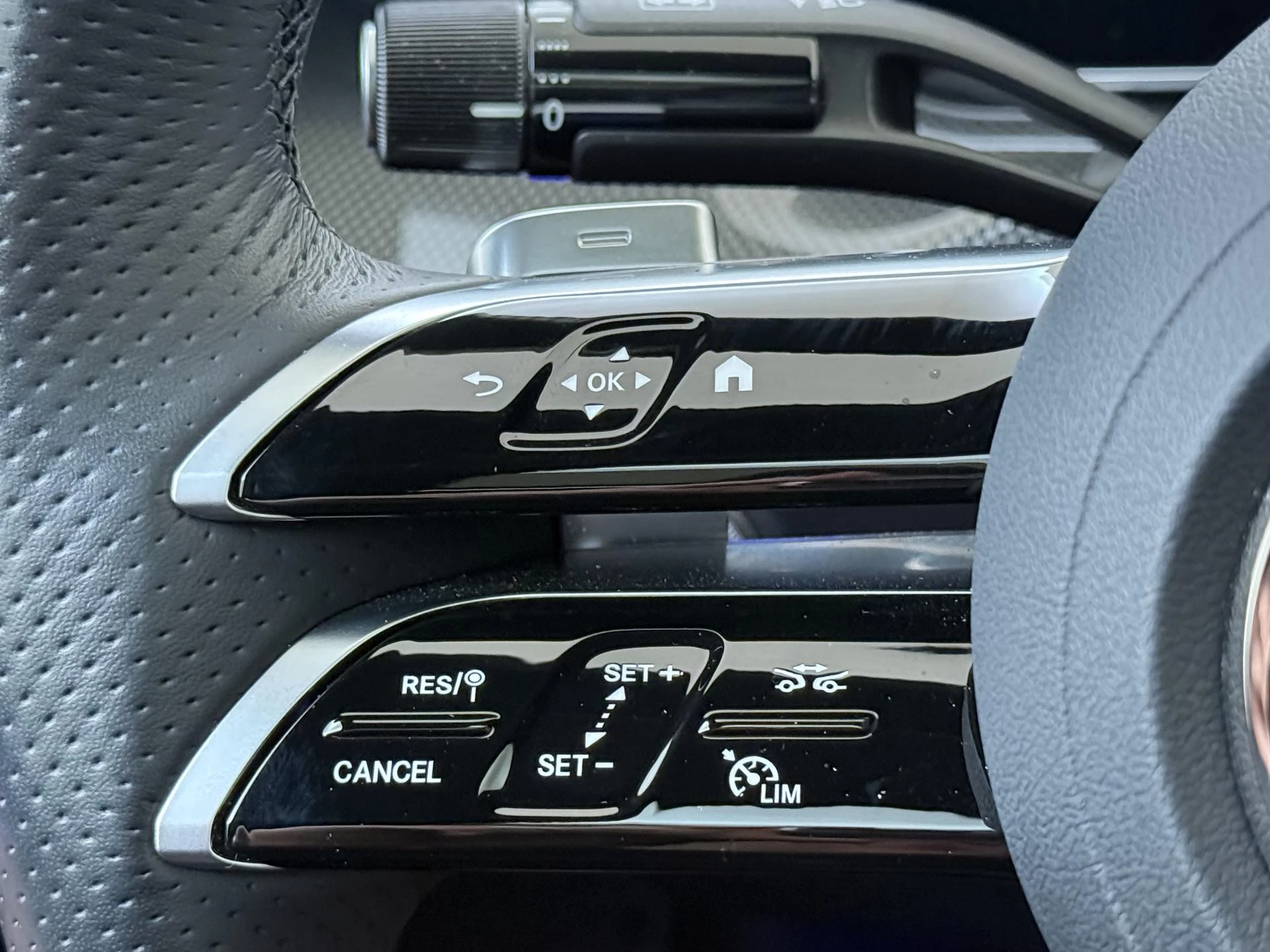 Mercedes-Benz C-Klasse 180 Business Solution AMG