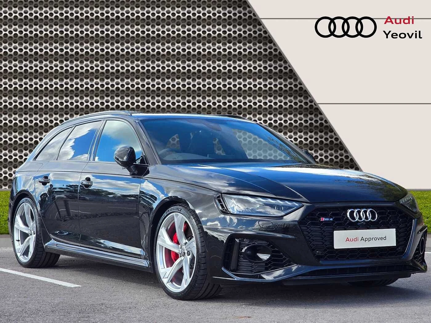 Audi-RS4-image-0