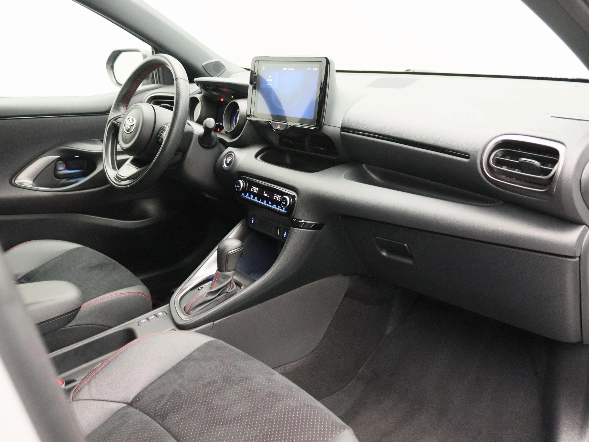 Toyota-Yaris-image-22