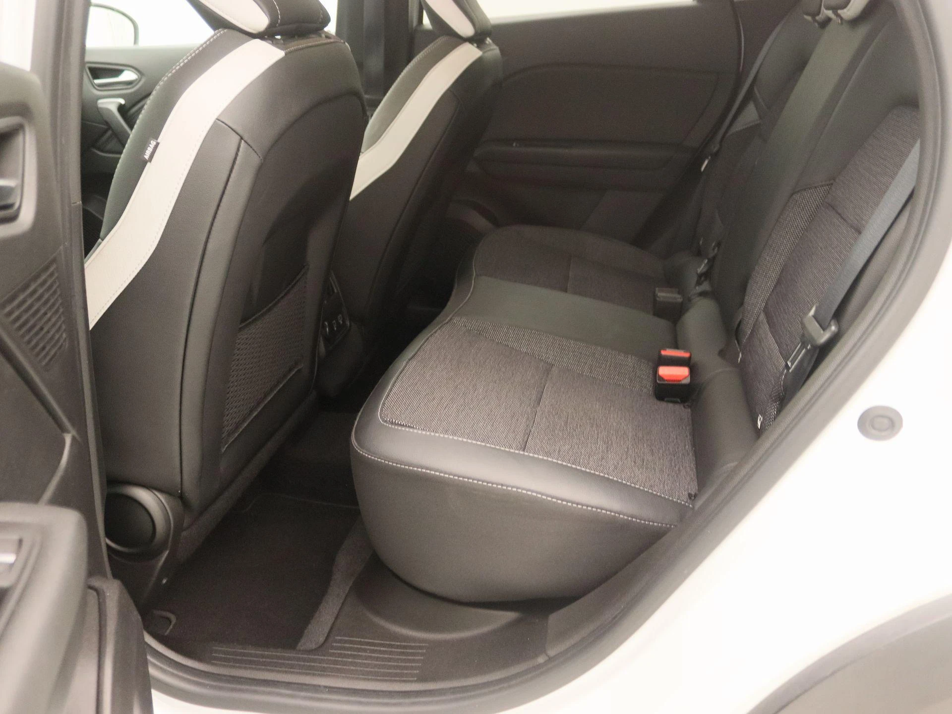 Renault-Captur-image-12