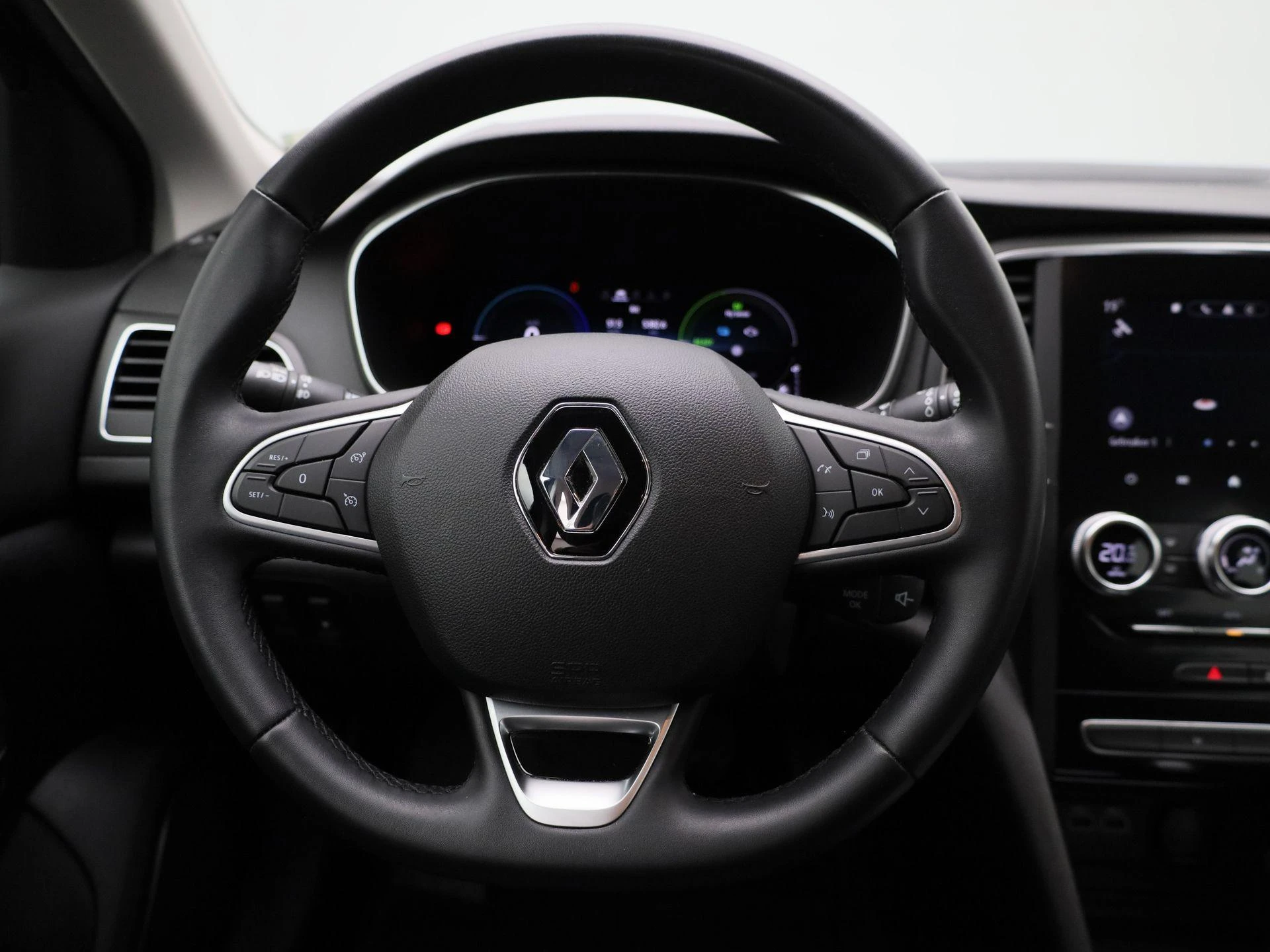 Renault-Megane E-Tech-image-6