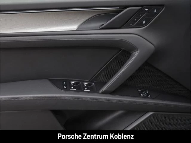 Porsche Cayenne Electric -