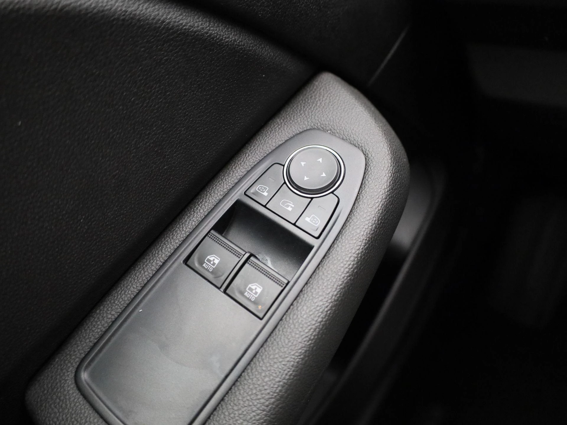 Renault-Clio-image-19
