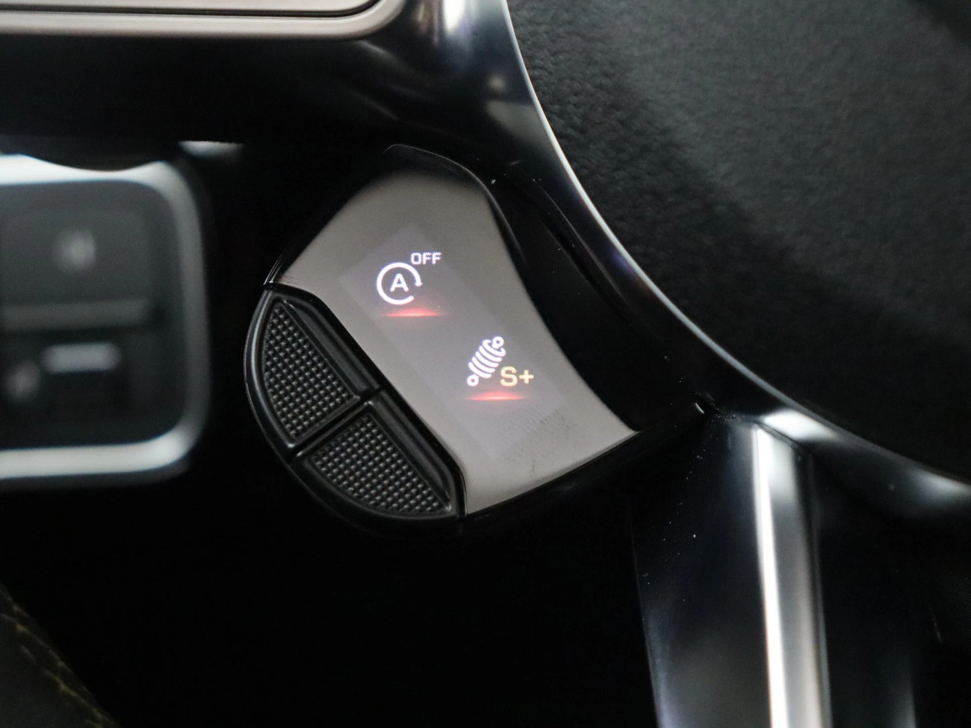 Mercedes-Benz-A-Klasse-image-20