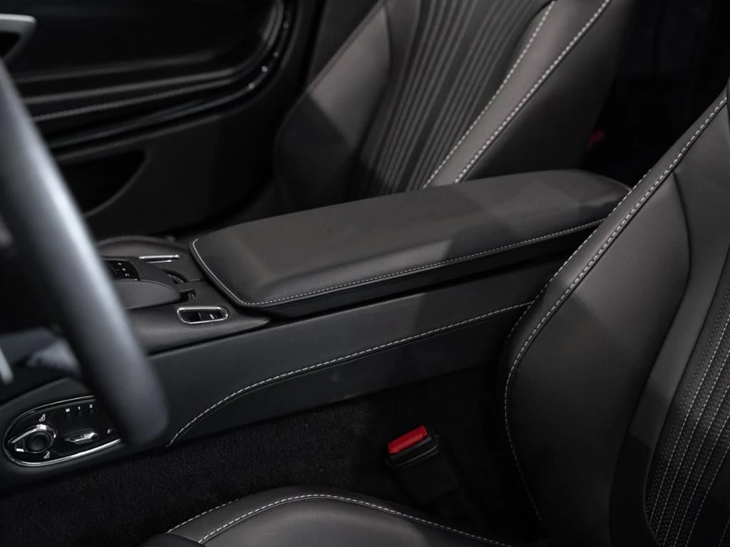 Aston Martin V8 Volante DB11 Aston Martin Hamburg