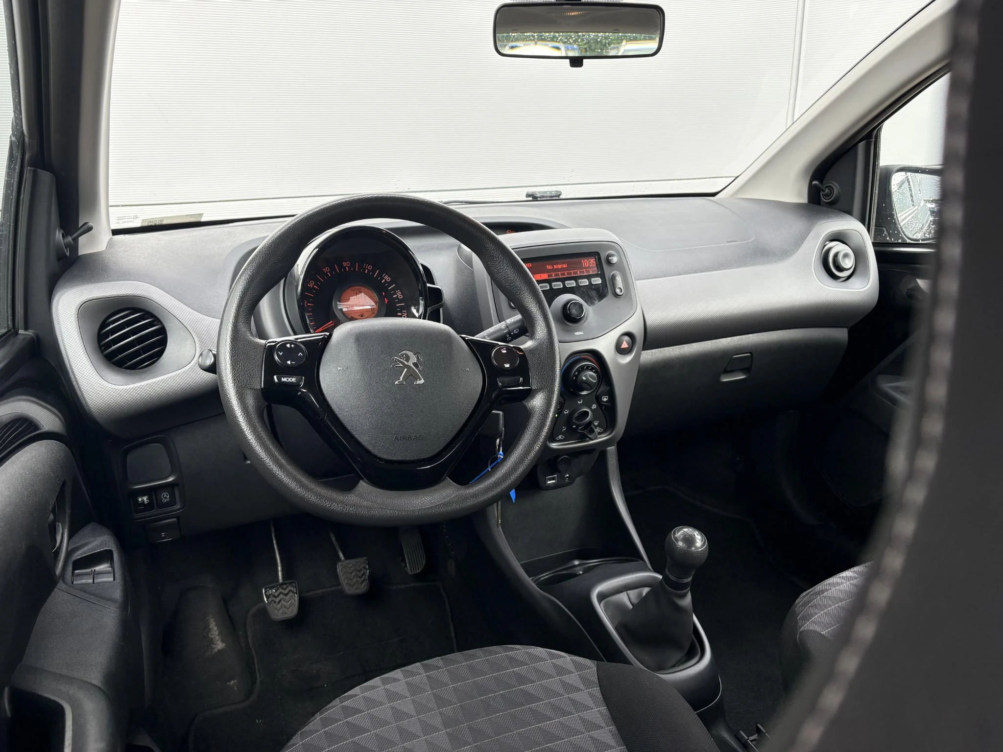 Peugeot-108-image-9