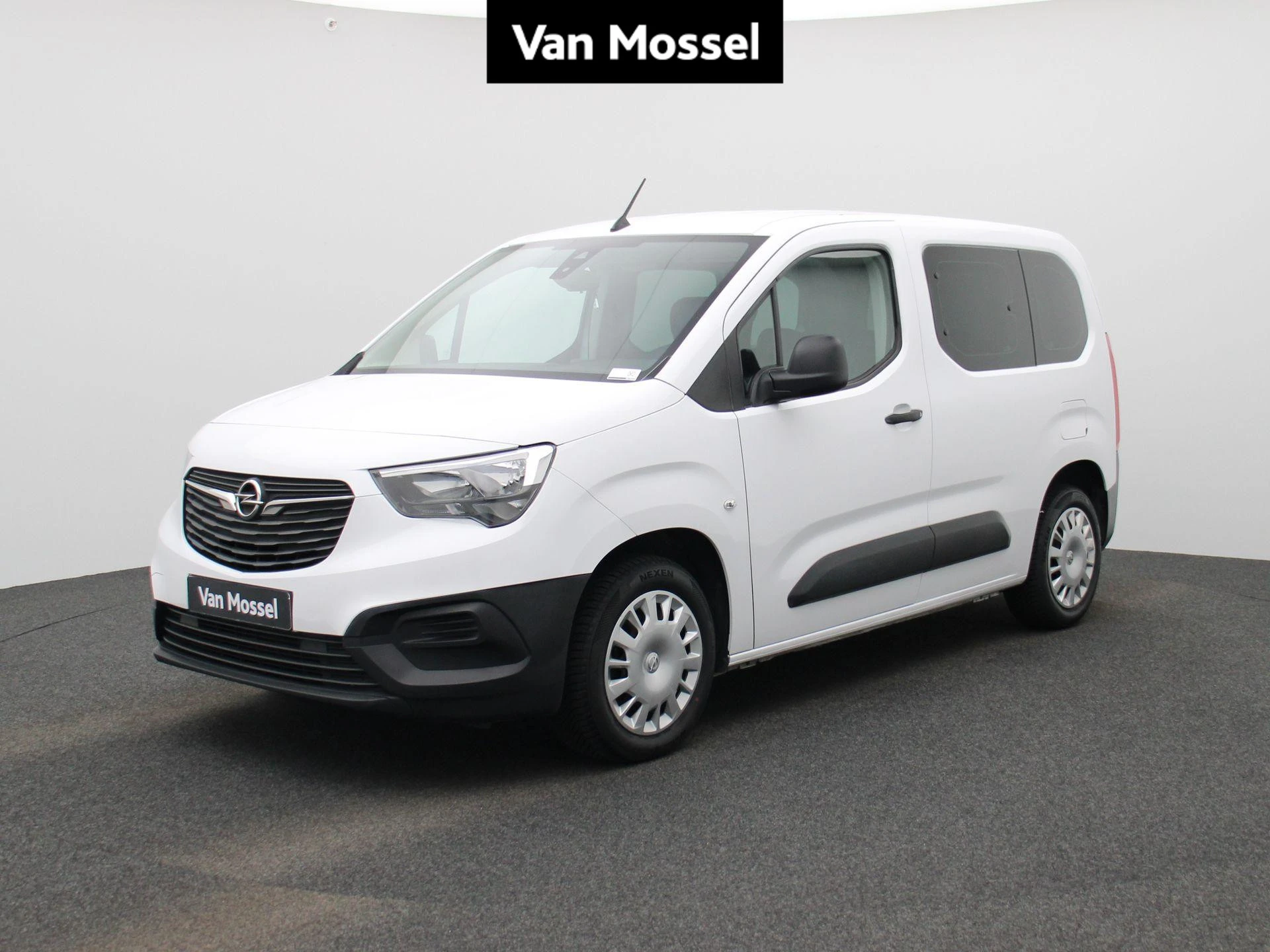 Opel-Combo Life-image-0