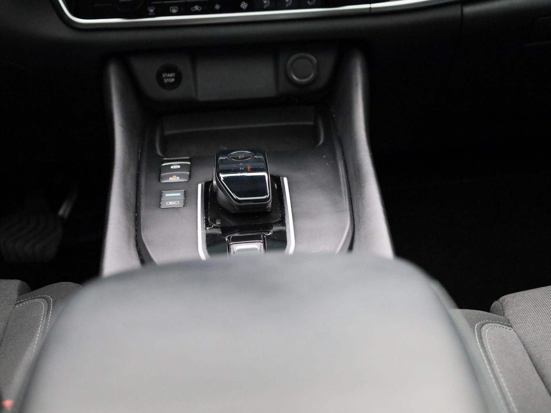 Nissan-QASHQAI-image-9