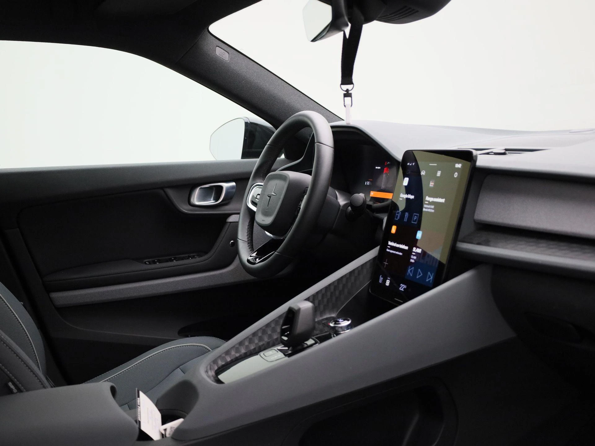 Polestar-2-image-33