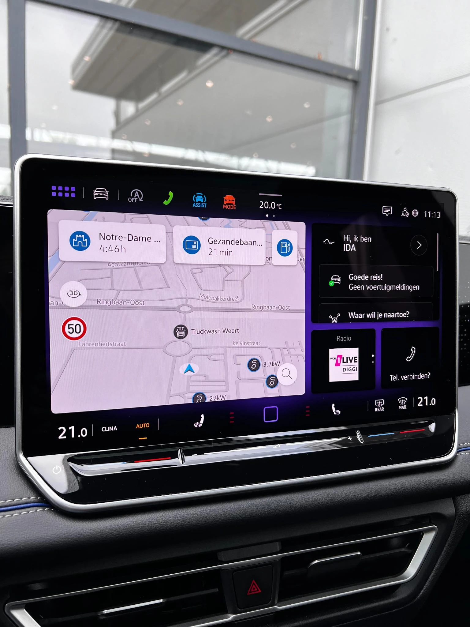 Volkswagen-Tiguan-image-10