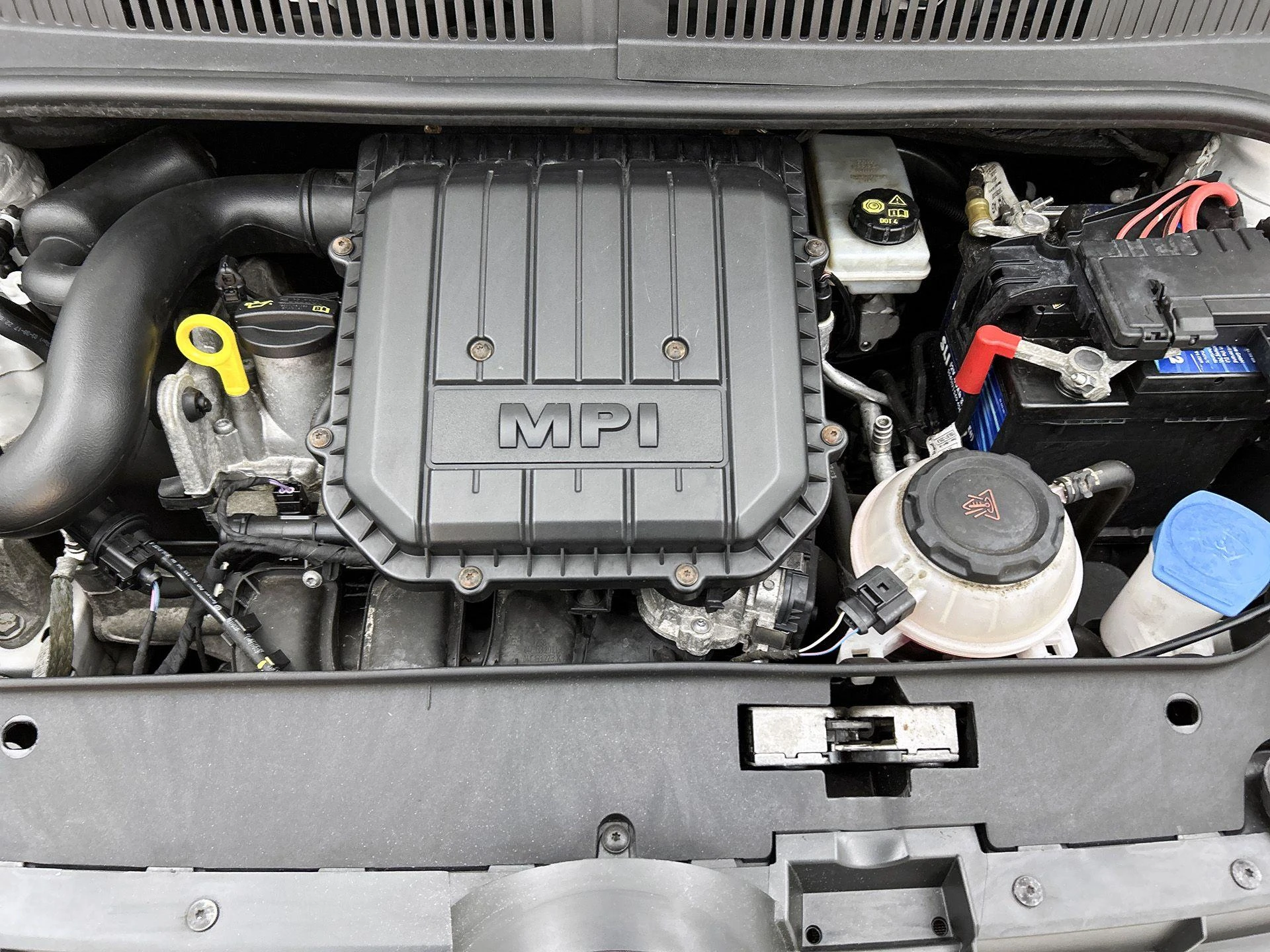 Volkswagen-up!-image-11