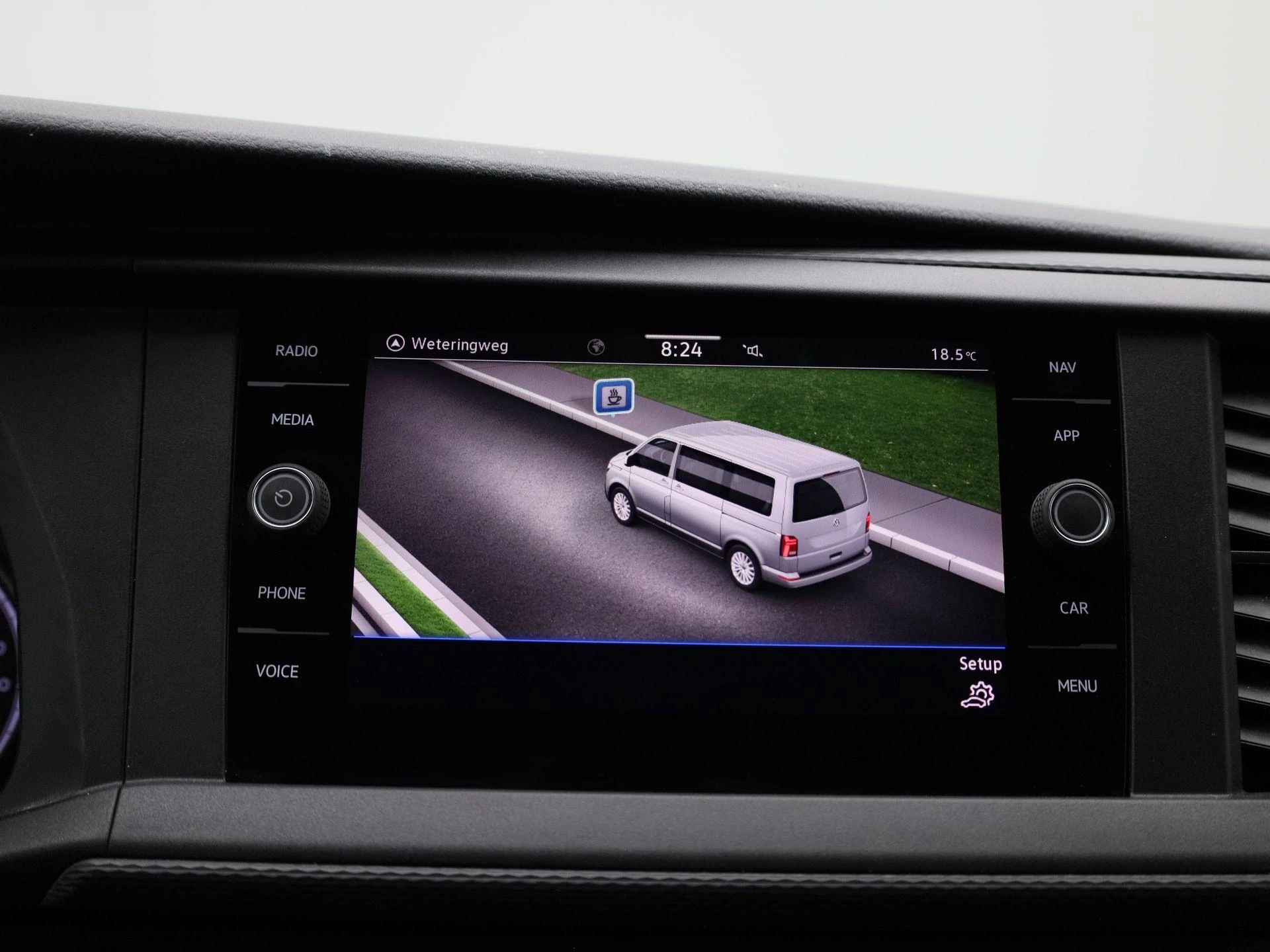 Volkswagen-Transporter-image-27