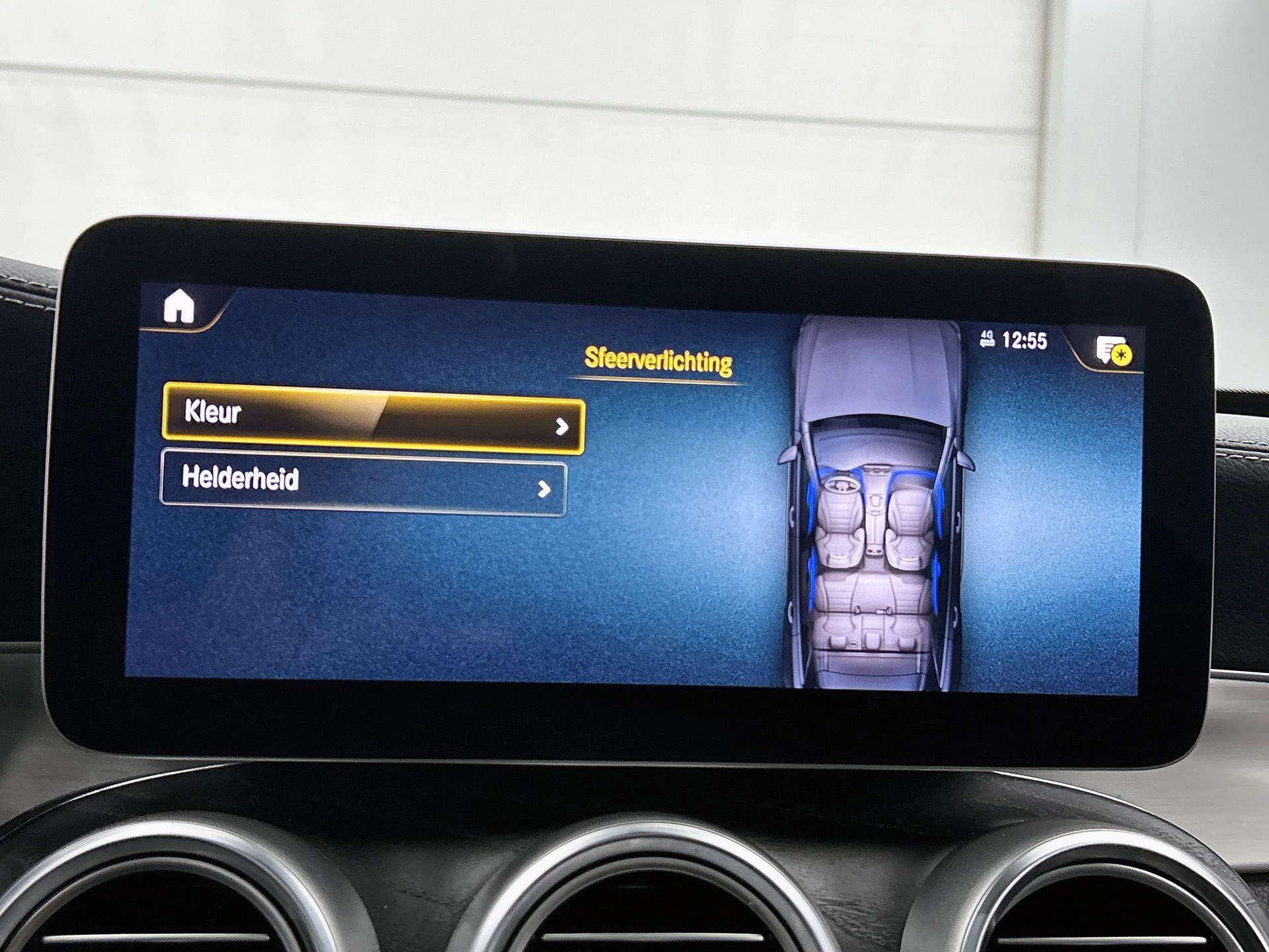 Mercedes-Benz-GLC-image-36