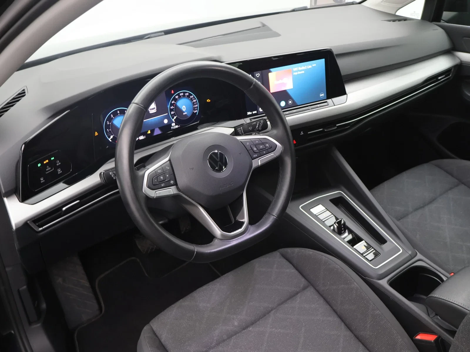 Volkswagen Golf VIII SW Golf Variant Life 1.0eTSI 110PK *AUTOMAAT*VIRTUAL COCKPIT*LED*ACC*PDC*APP-CONNECT*...*