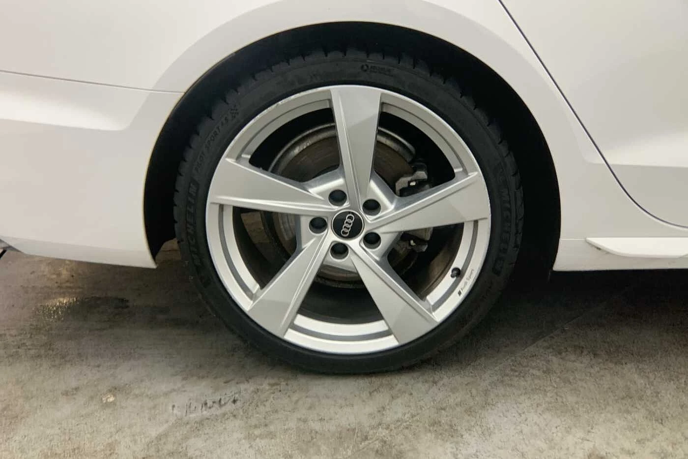 Audi-A4-image-4