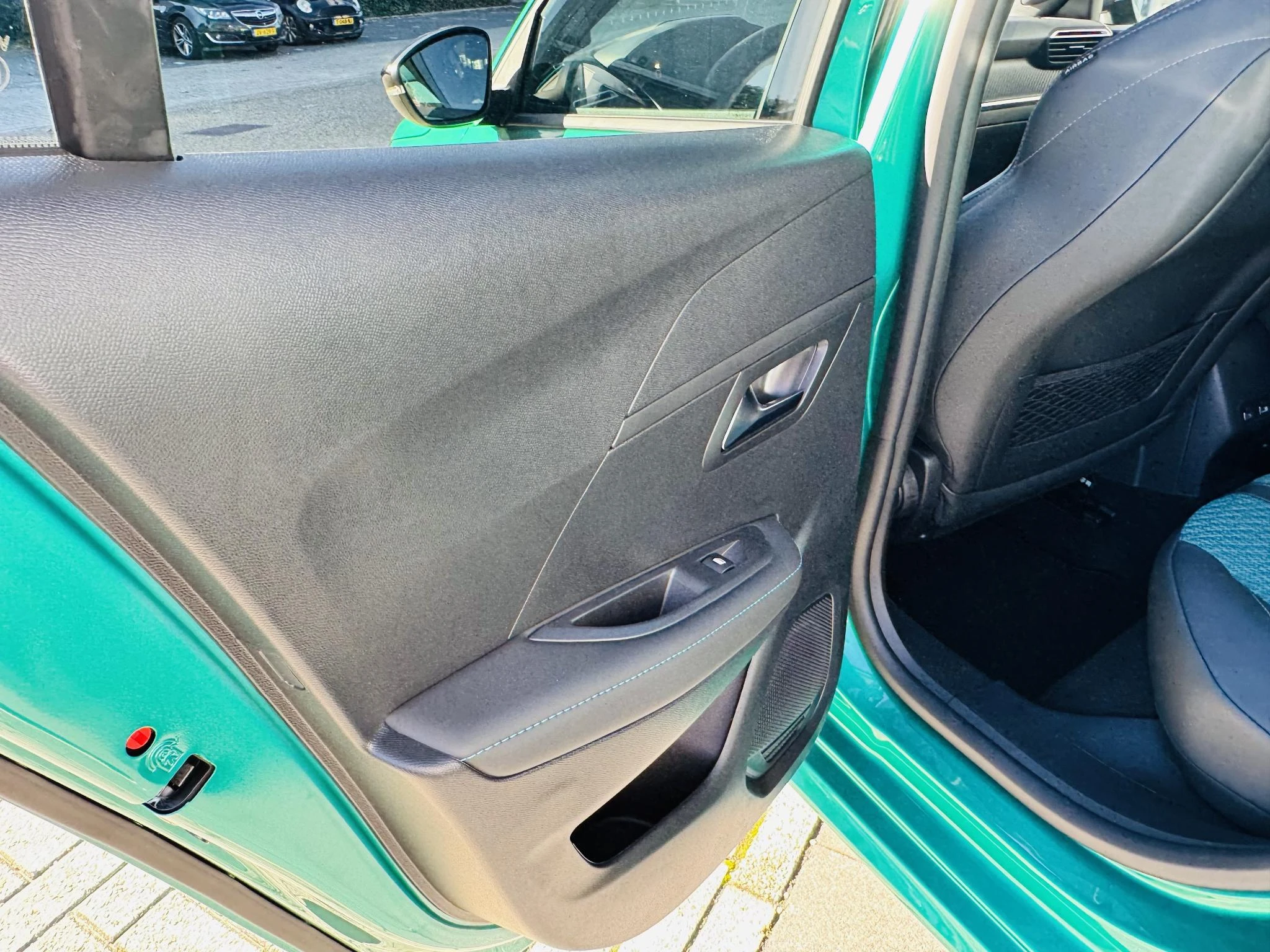 Peugeot-208-image-26