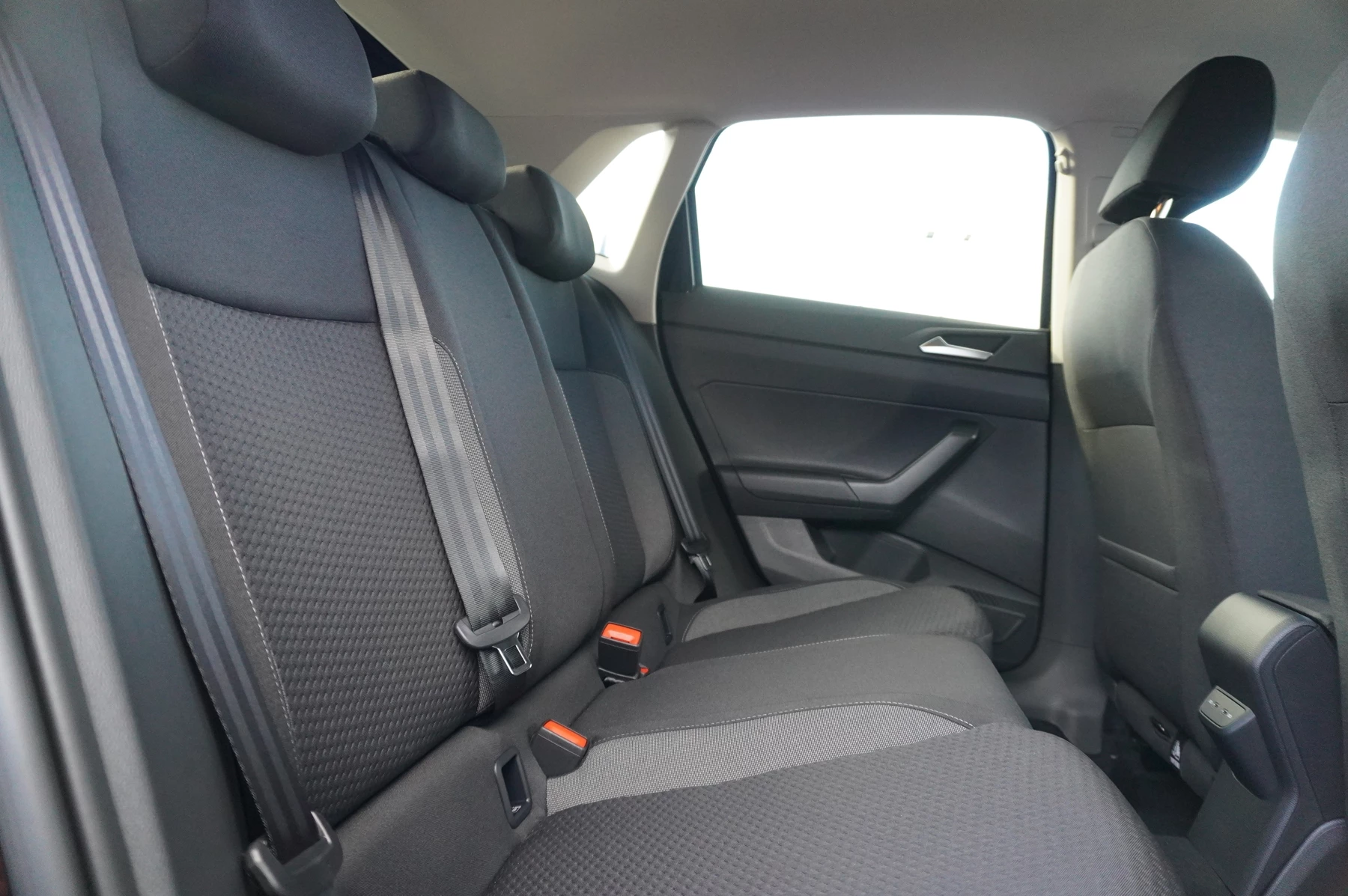 Volkswagen-Polo-image-8