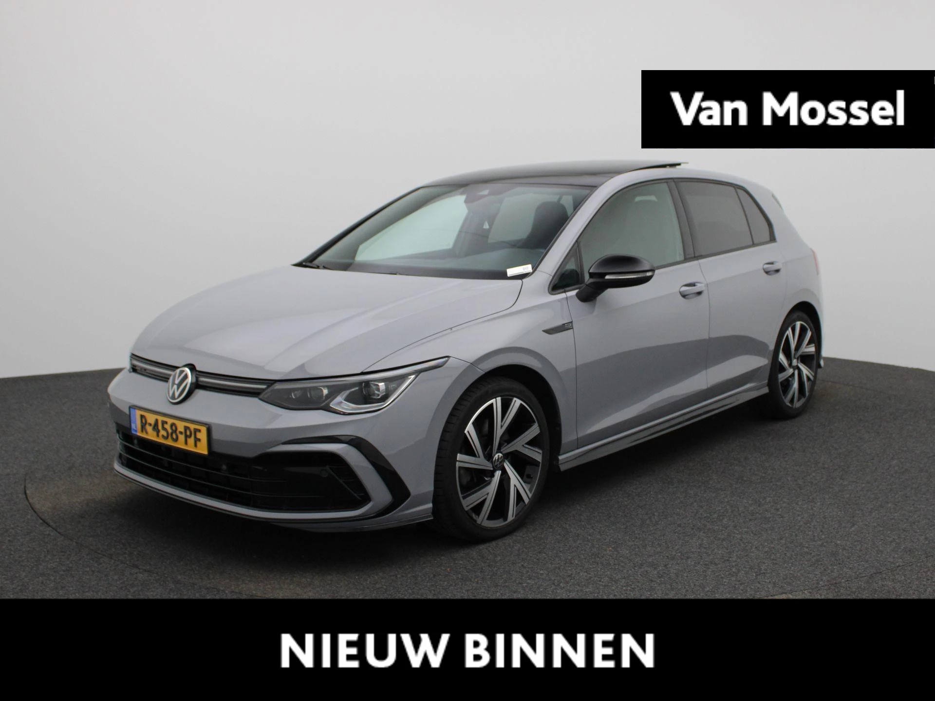 Volkswagen-Golf-image-0