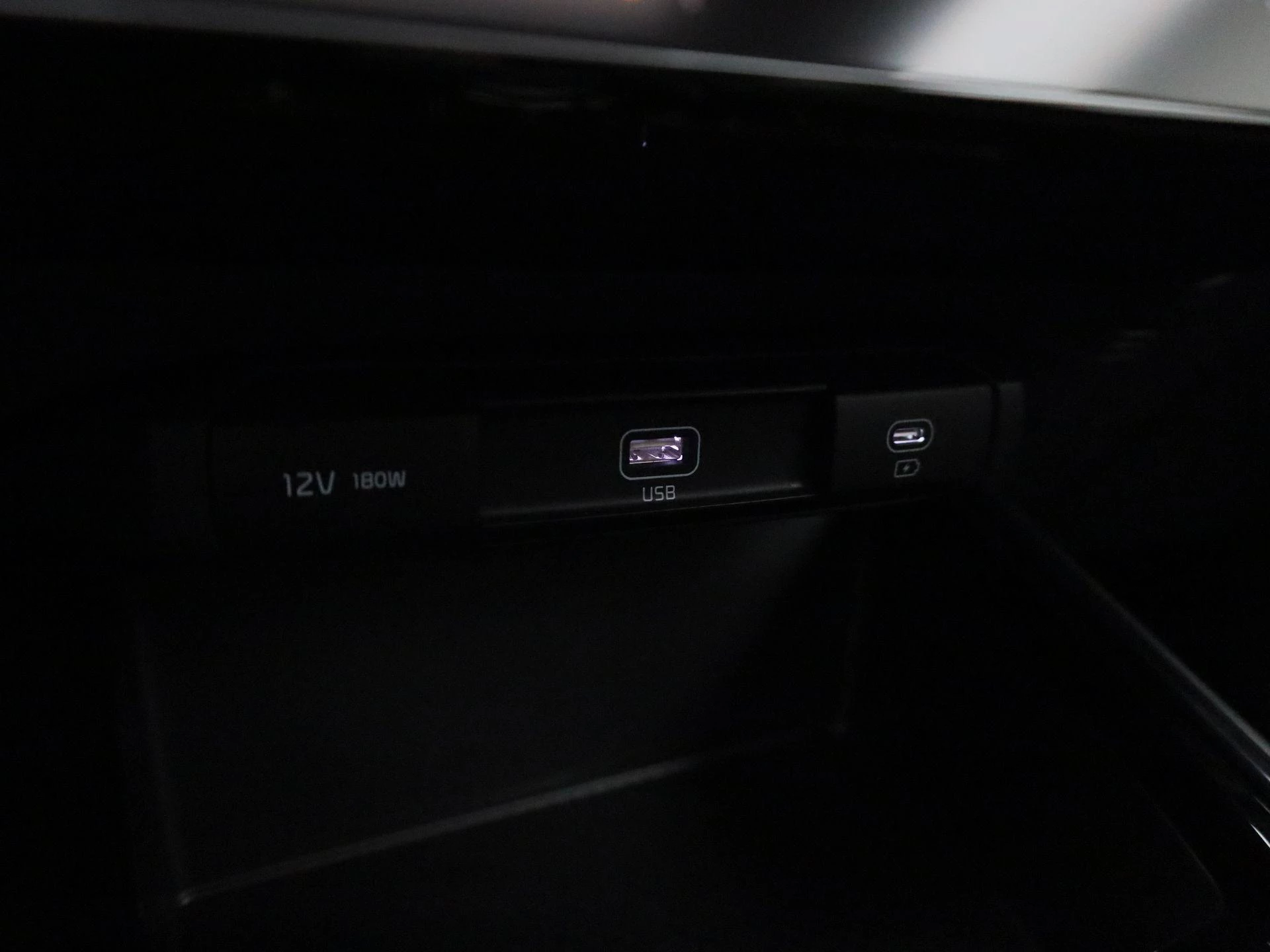 Kia-Niro-image-34