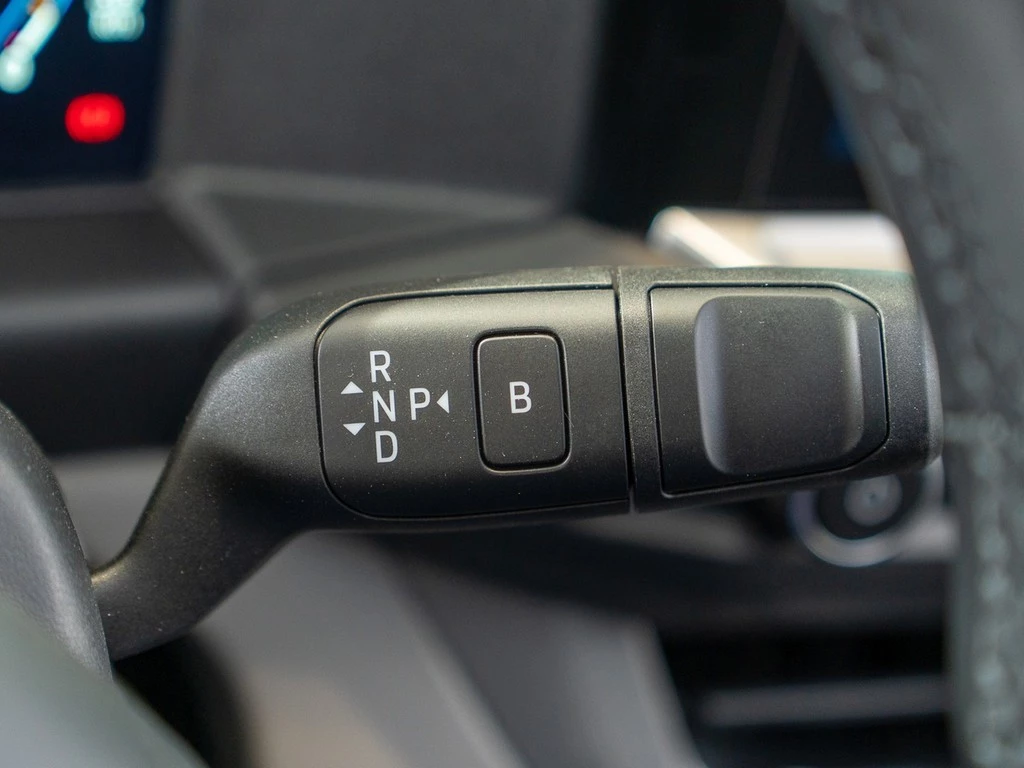 Volkswagen-Transporter-image-17