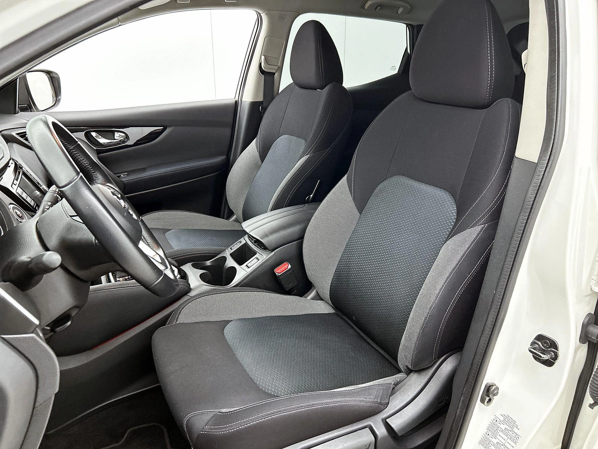 Nissan-QASHQAI-image-34