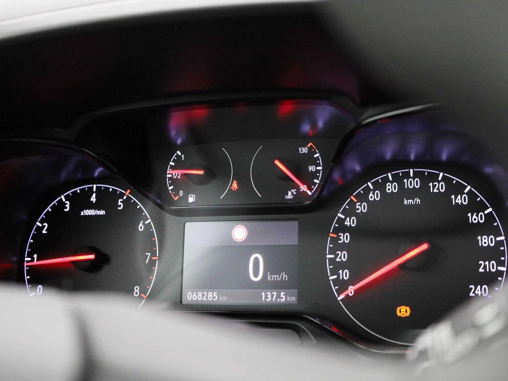 Opel-Combo Life-image-24