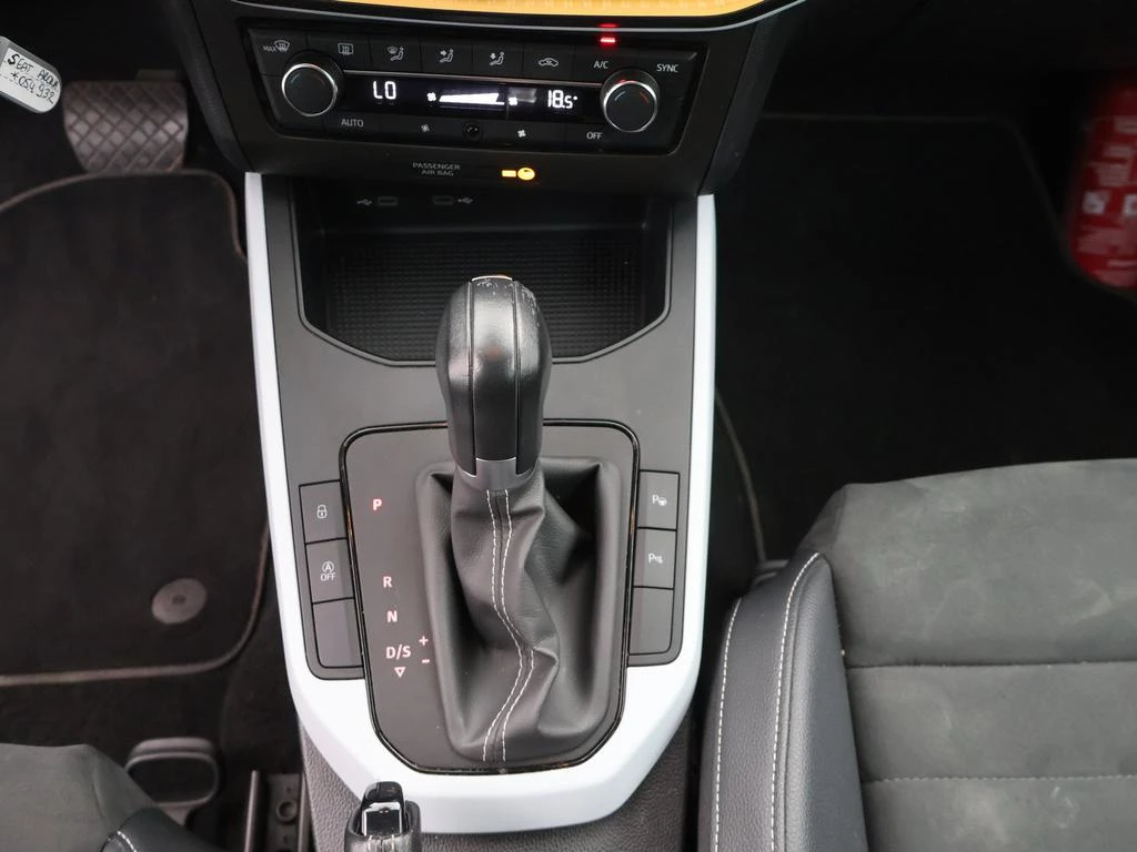 SEAT Arona Arona Move! 1.0TSI 110PK *AUTOMAAT*CAMERA*CRUISE CONTROL*PDC*BLTH*..*
