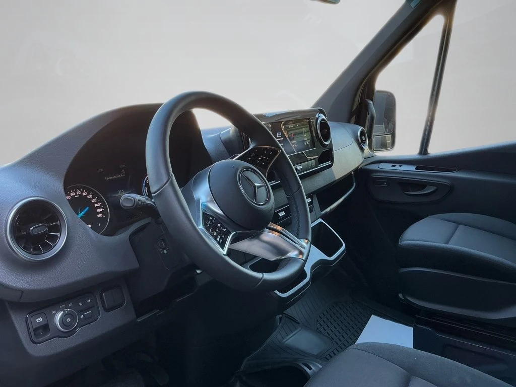 Mercedes-Benz-eSprinter 314-image-10