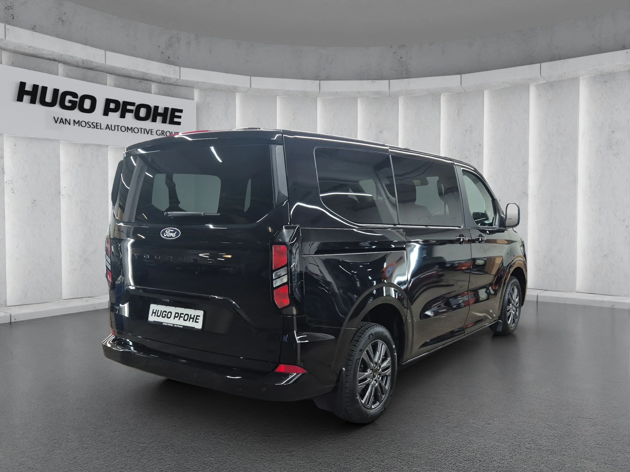 Ford-Tourneo Custom-image-4