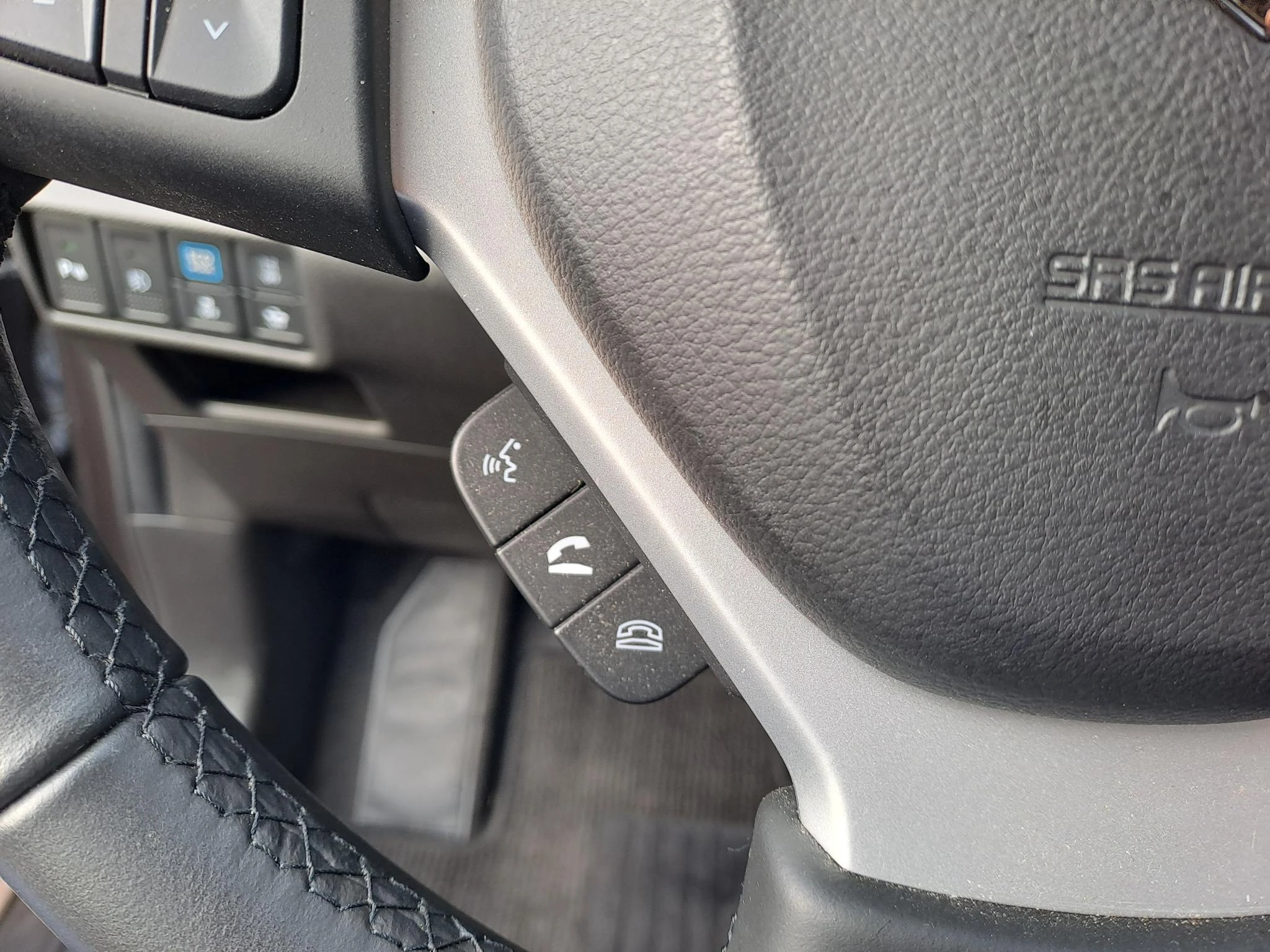 Suzuki-S-Cross-image-21