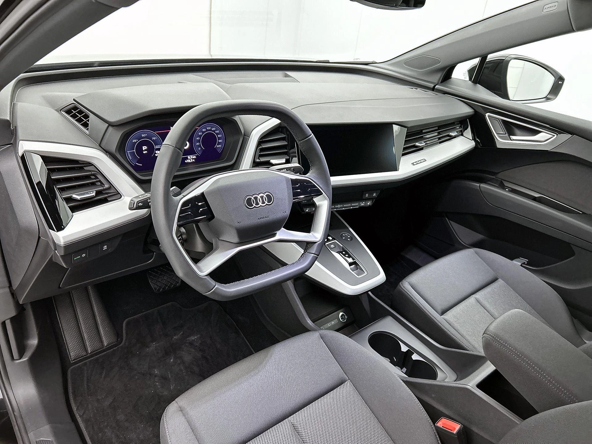 Audi-Q4 e-tron-image-15