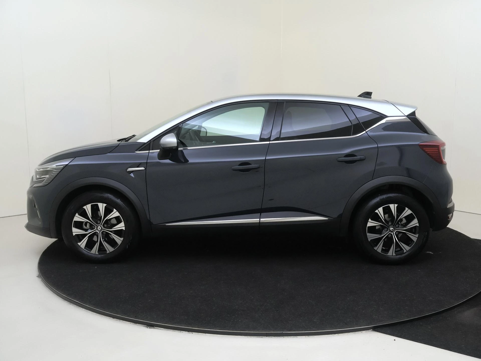 Renault-Captur-image-7