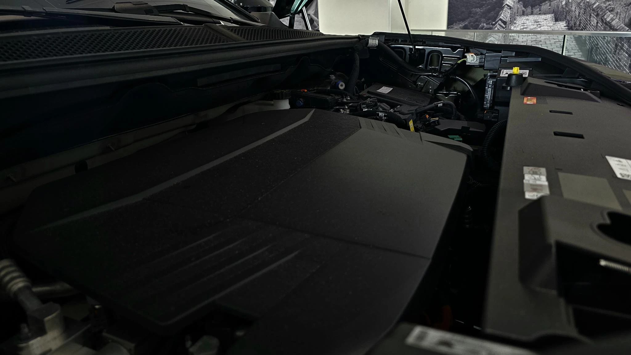 Peugeot-e-5008-image-25