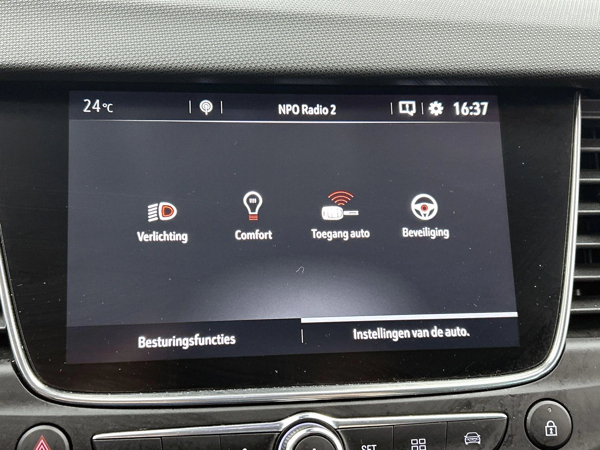 Opel-Crossland X-image-9