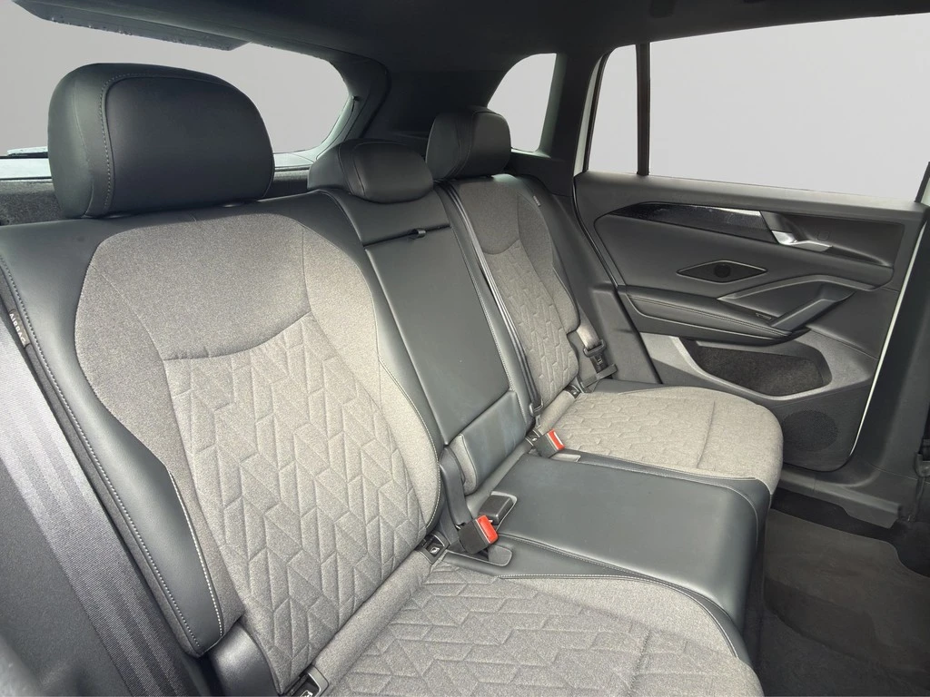 Volkswagen-Tiguan-image-6