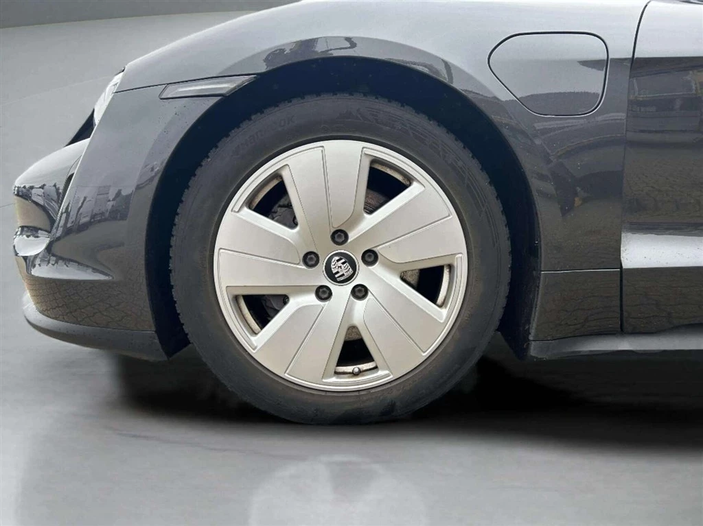 Porsche-Taycan-image-8