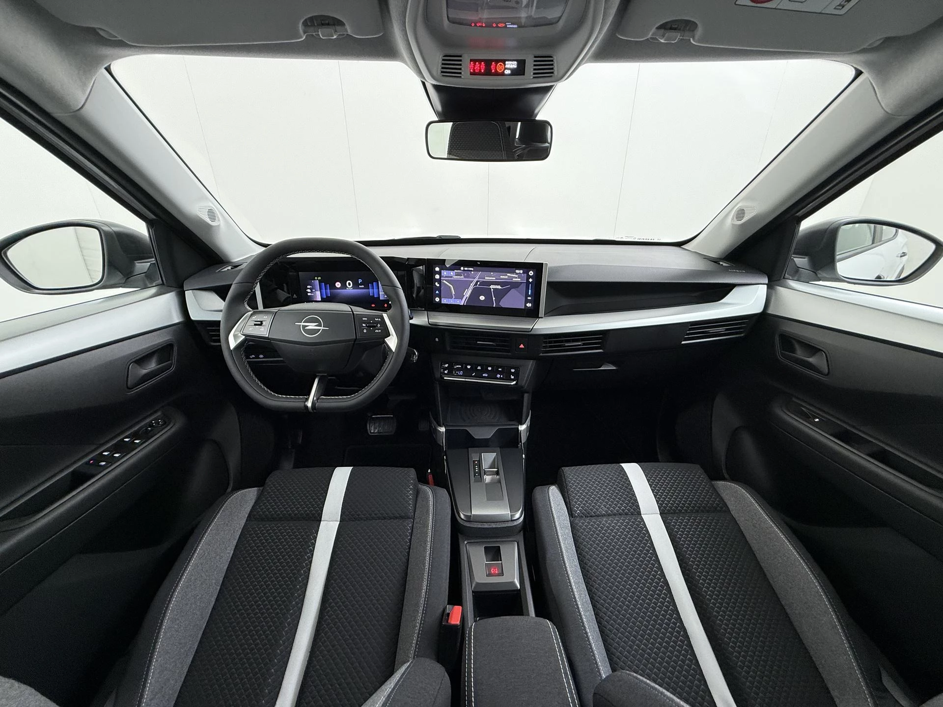 Opel-Frontera-image-16