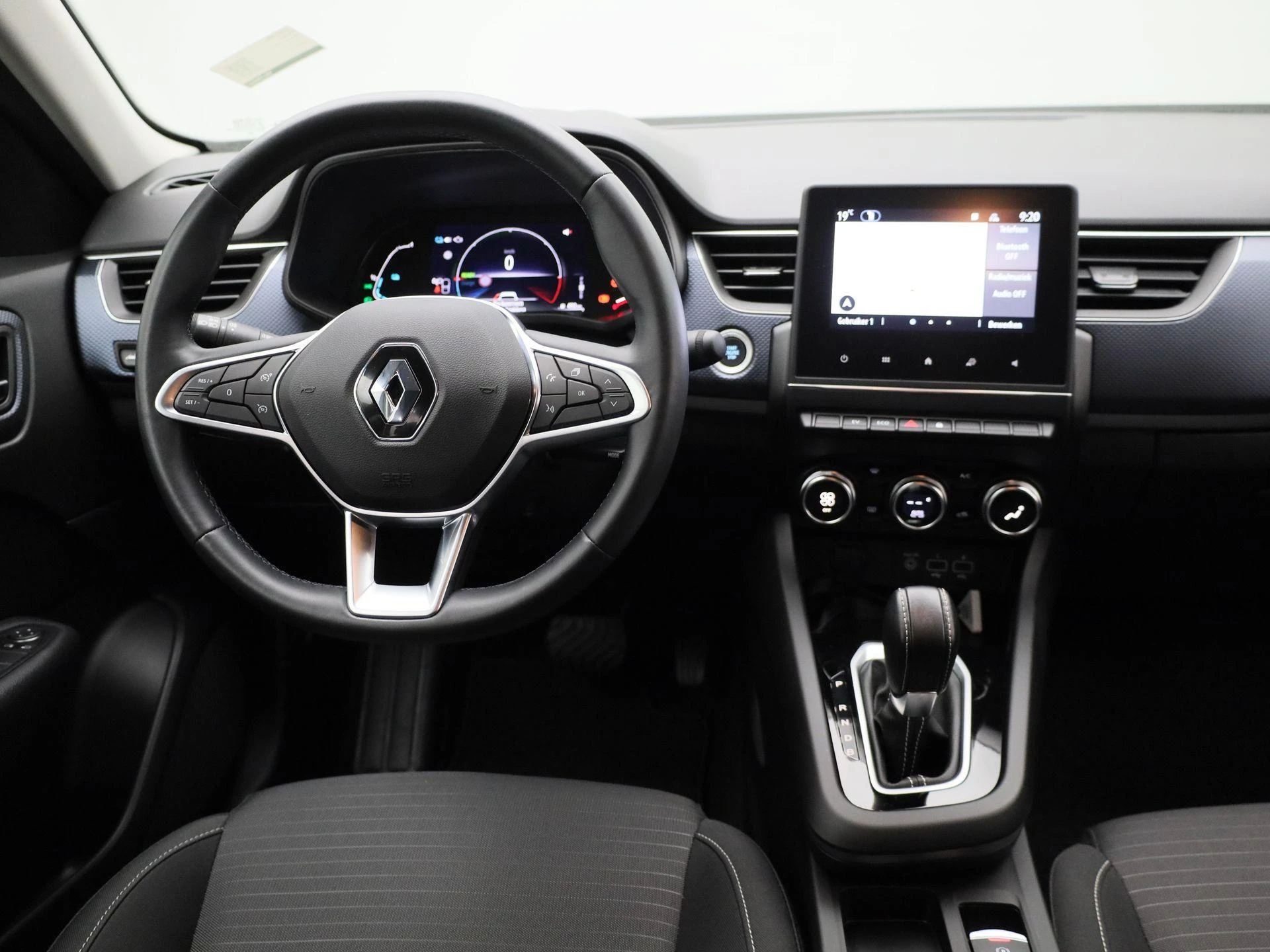 Renault-Arkana-image-6