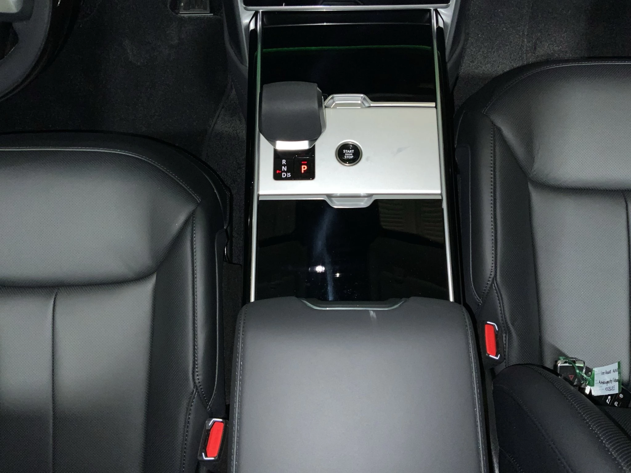 Land Rover-Range Rover-image-13