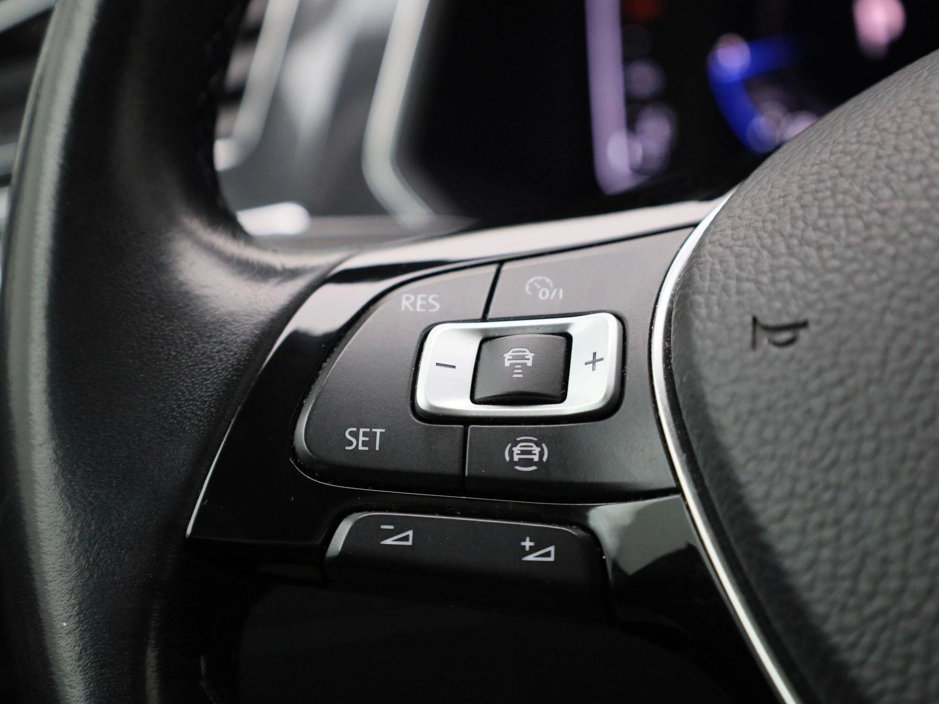 Volkswagen-Tiguan Allspace-image-19