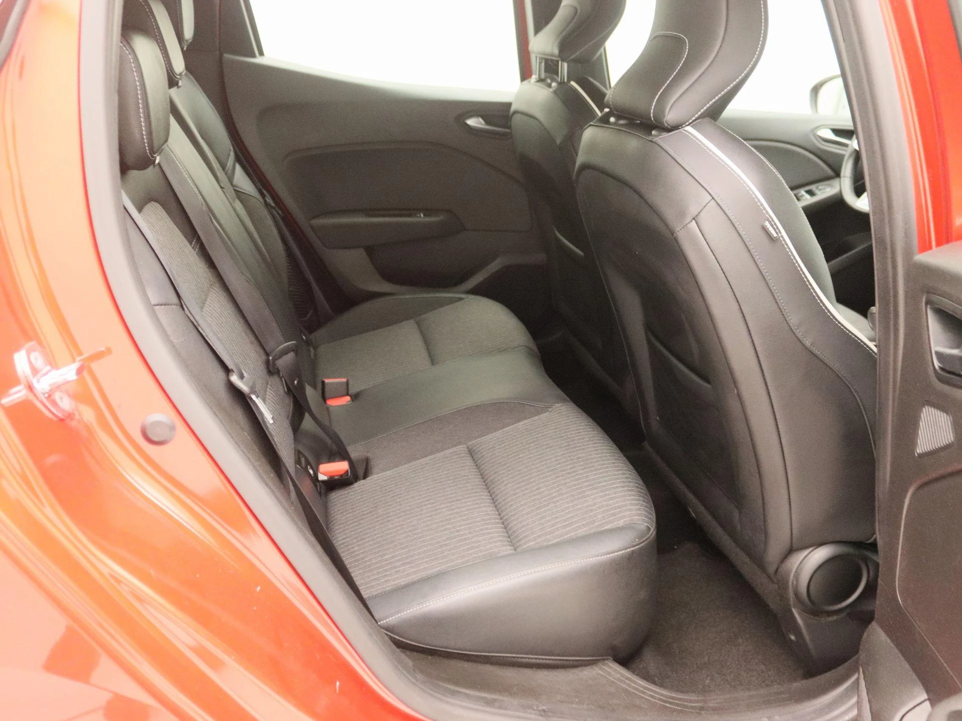 Renault-Clio-image-23