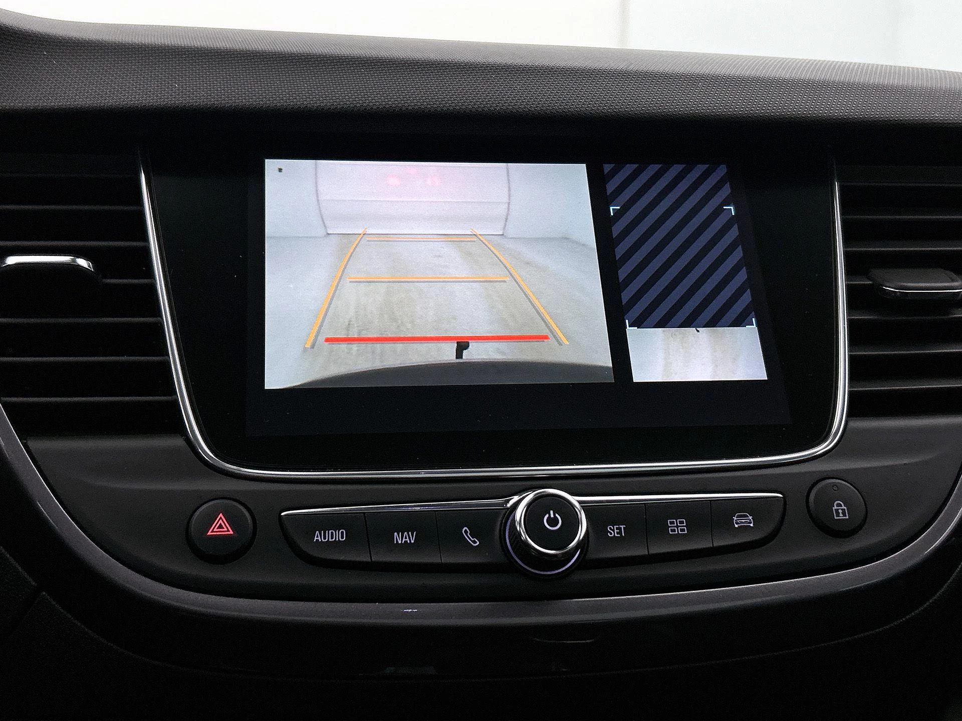 Opel-Crossland X-image-16