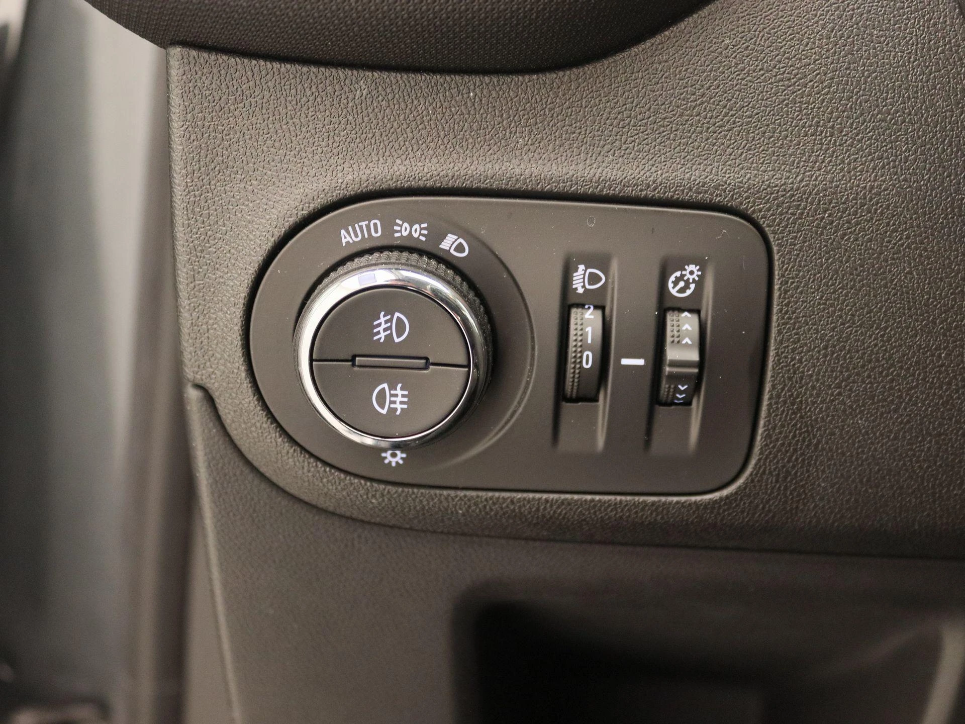 Opel-Crossland X-image-18