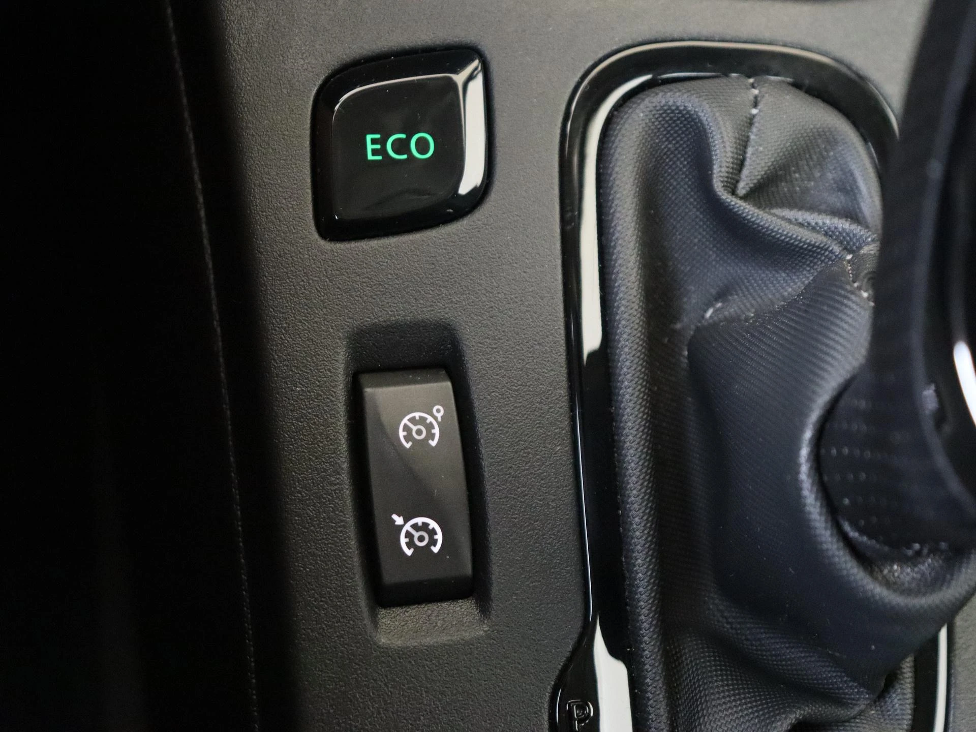 Renault-ZOE-image-19
