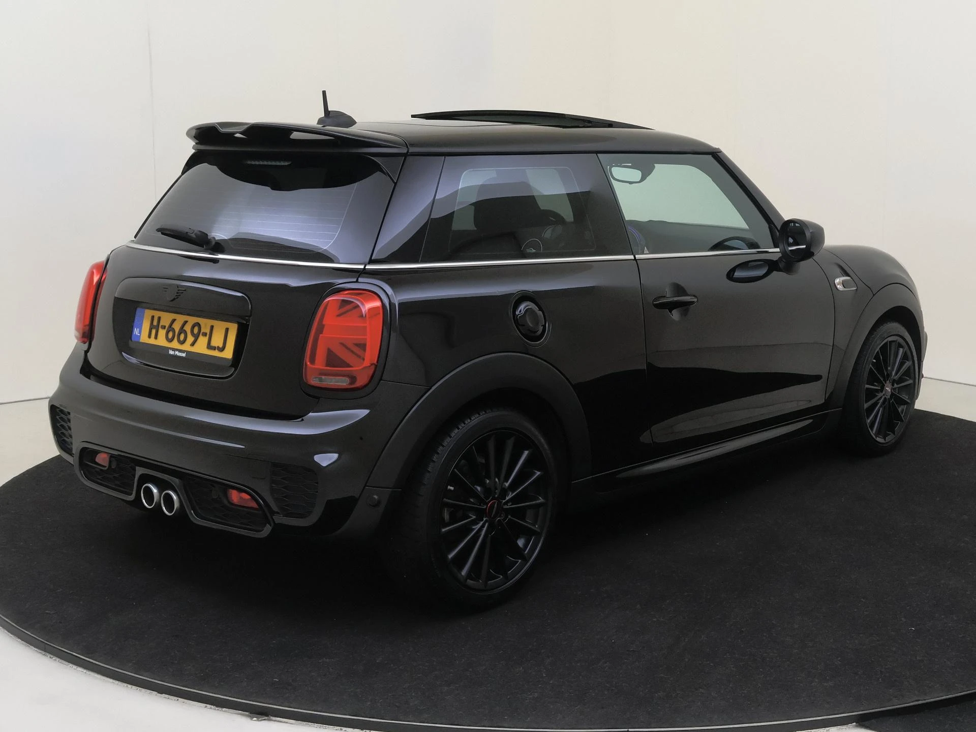 MINI-3-deurs-image-3