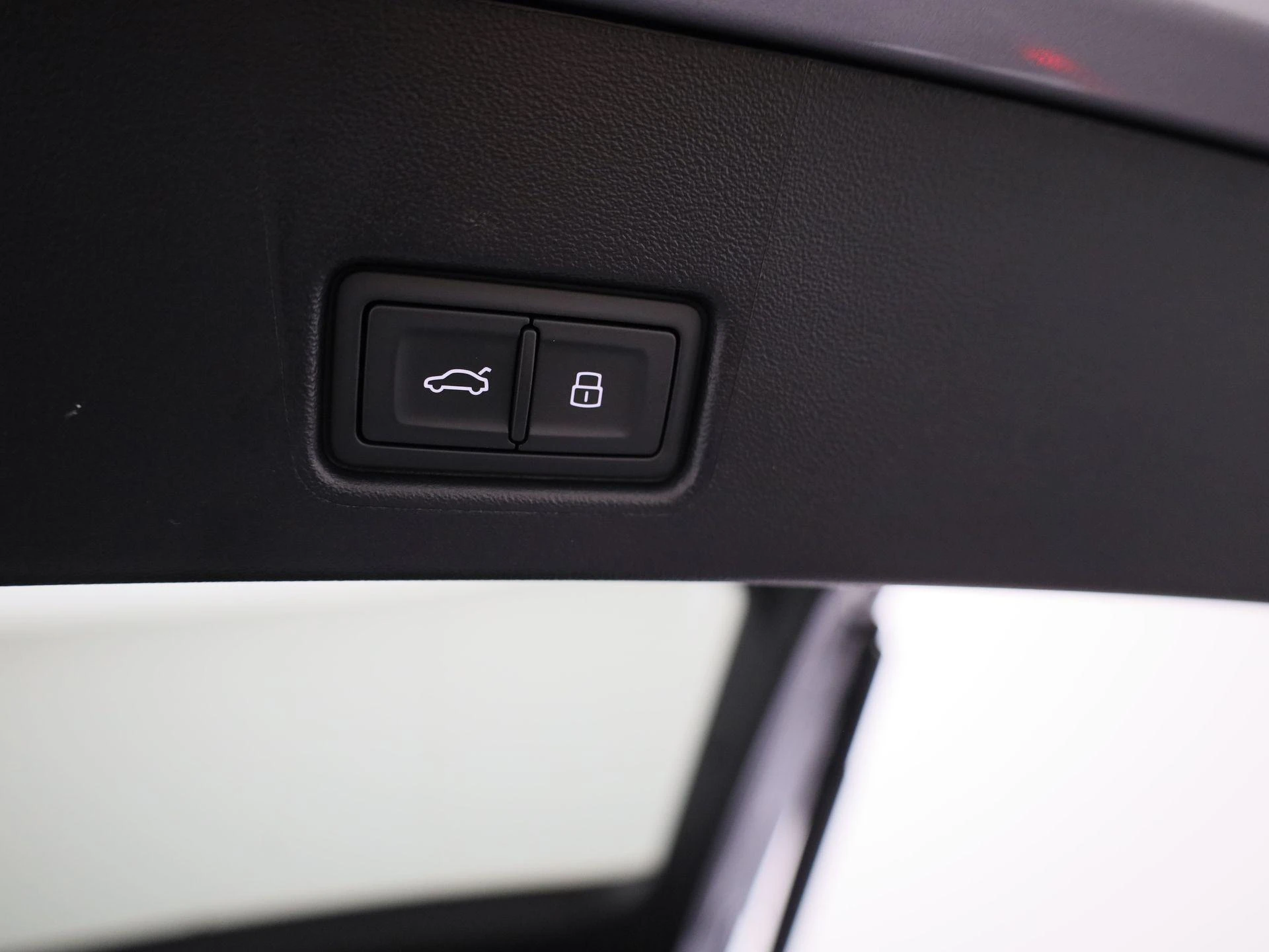Audi-Q4 e-tron-image-11