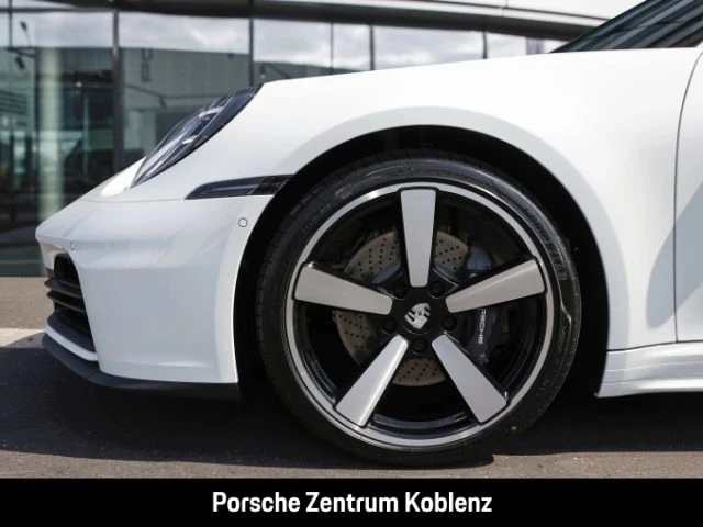 Porsche-911-image-11