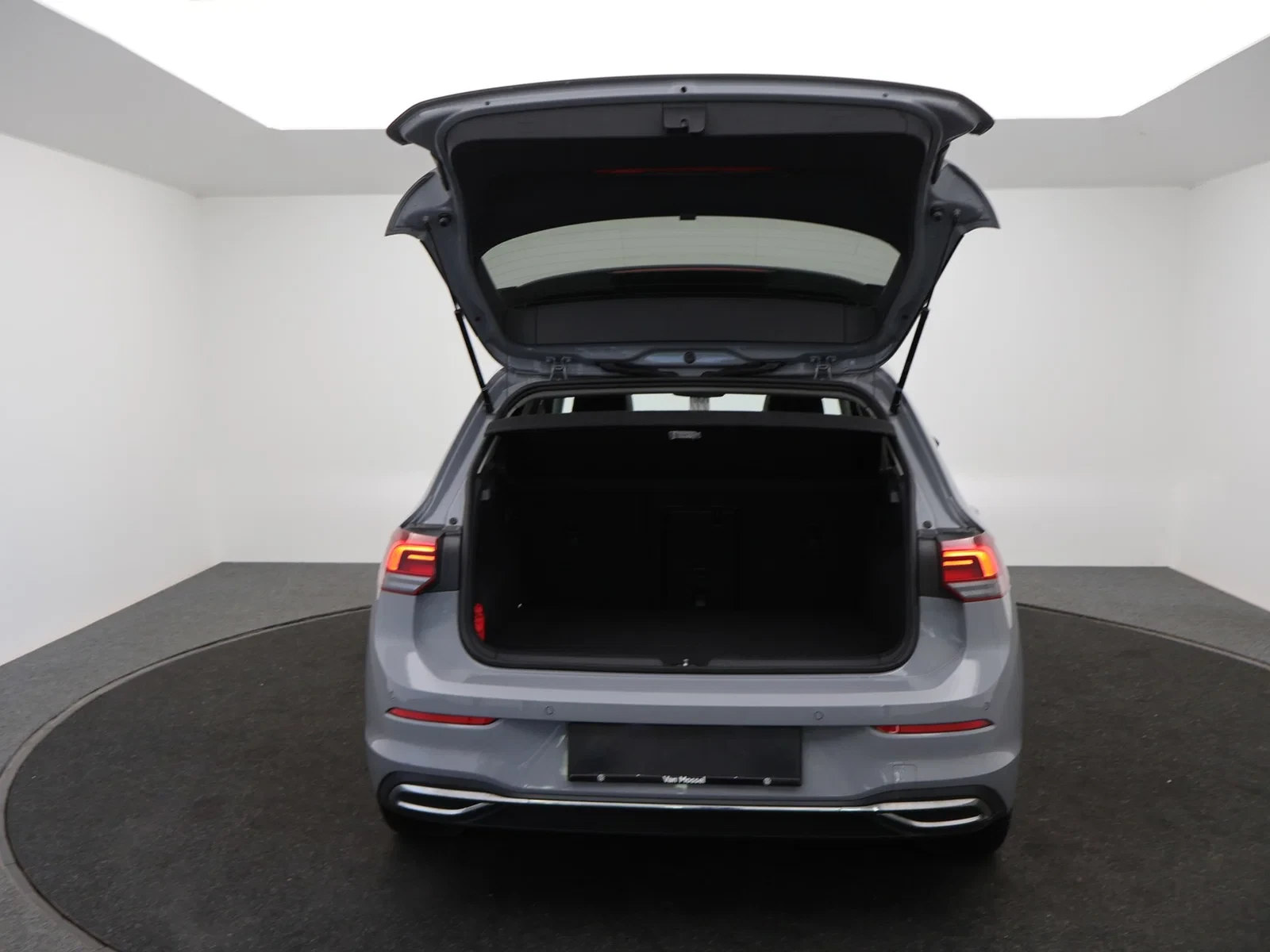 Volkswagen Golf VIII eHybrid (PHEV) Golf Style Business Premium 1.4TSI eHybrid PHEV 204PK *AUTOMAAT*PANODAK*ALCANTARA*CAMERA*PDC*ACC*NAV