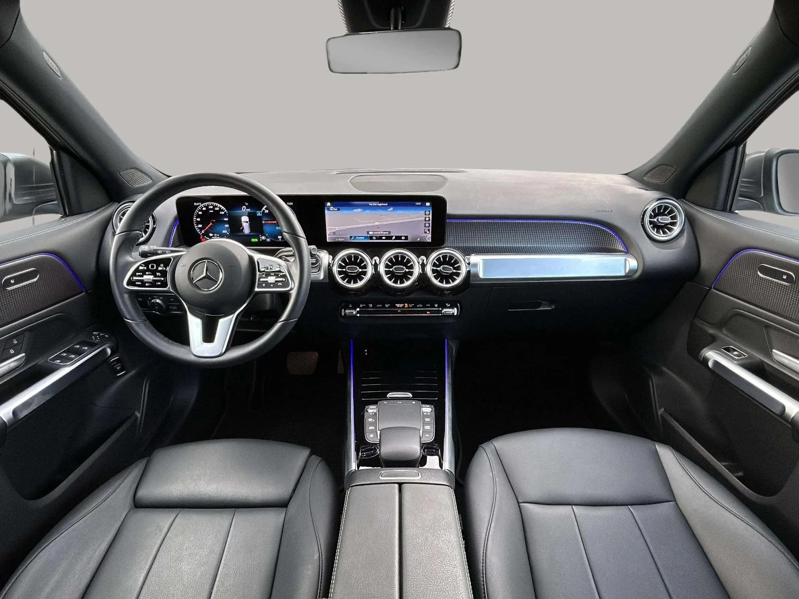 Mercedes-Benz-EQB-image-10