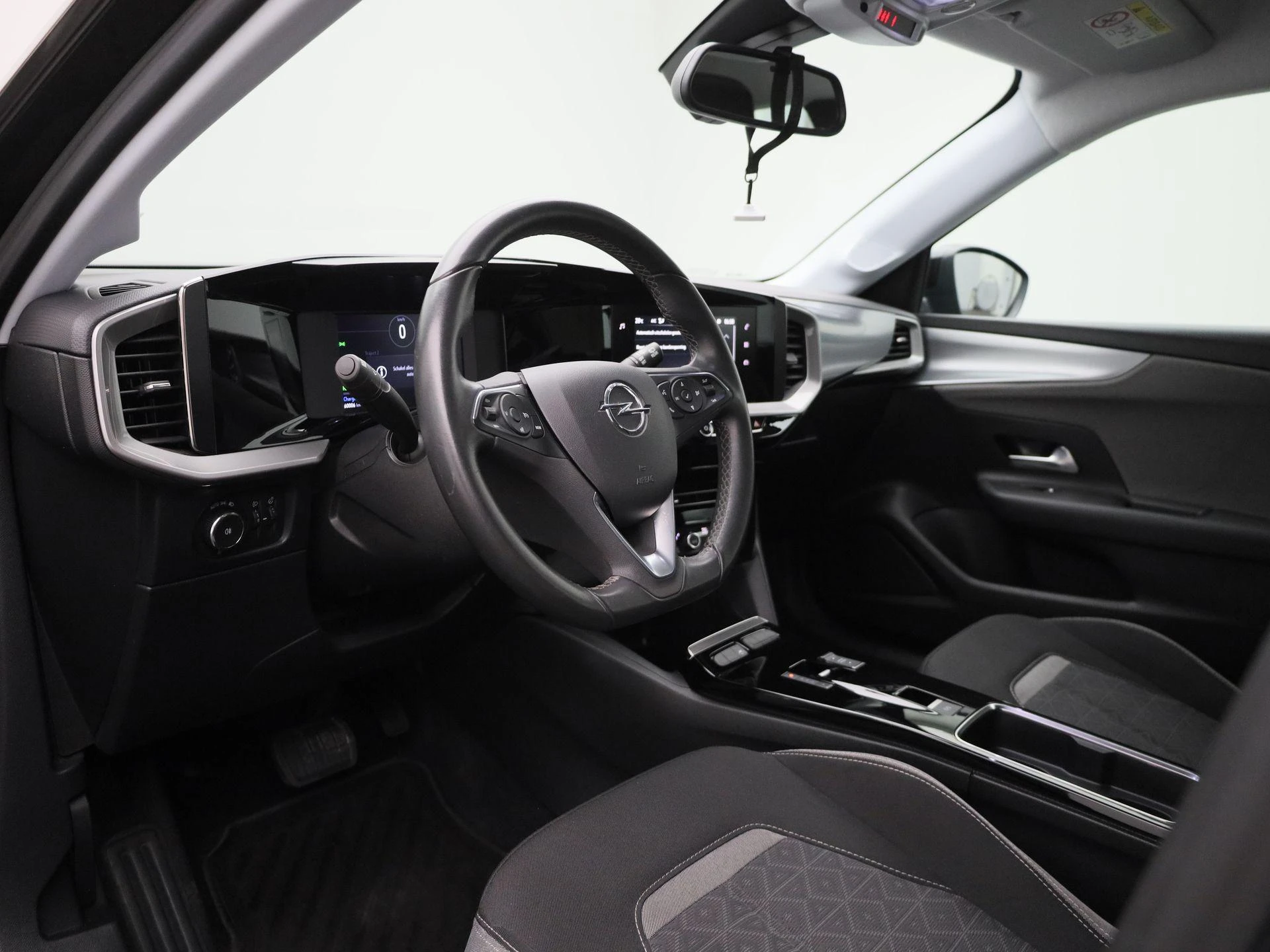 Opel-Mokka-e-image-26